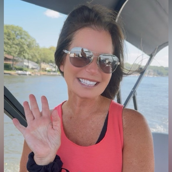 Meet your Posher, Linda - Picture 4 of 16